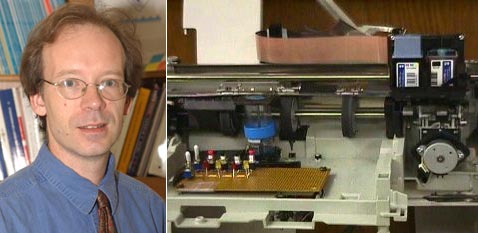 Томас Боланд, изобретатель биологического принтера и, собственно, сам аппарат (фотографии с сайтов ces.clemson.edu и people.clemson.edu)<!-- SP1626D331 -->.