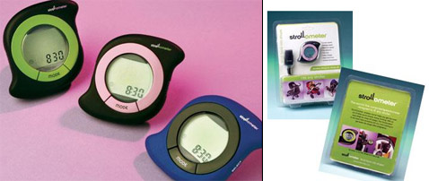 На фото слева показано, что в неактивном состоянии Strollometer показывает время, и что можно выбрать разные цвета. Справа видно, как упакованный 